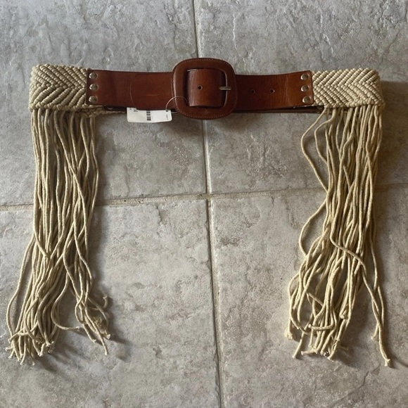 NWT Free People Desert Flower Fringe Leather Belt - Picture 3 of 4